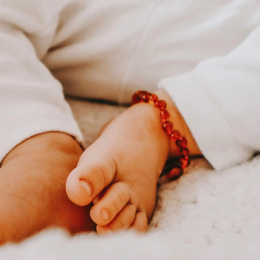 Barnsteen sieraden bij doorkomende tandjes: natuurlijk comfort voor je kleintje